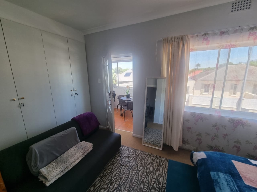 To Let 4 Bedroom Property for Rent in Claremont Western Cape